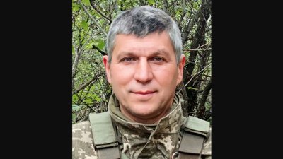 У вінницькому ліцеї відкрили стіну пам'яті загиблих у російсько-українській війні У вінницькому ліцеї відкрили стіну пам'яті загиблих у російсько-українській війні