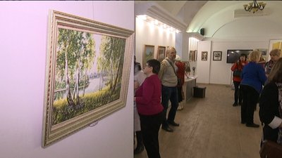 Виставка вишивок на тему весни відкрилася у Сумах