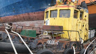 Одеський морський порт продав чотири судна за 5,2 млн грн Одеський морський порт продав чотири судна за 5,2 млн грн