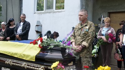 "Ми мріяли повернутись додому": на Одещині попрощалися із загиблим військовим медиком "Ми мріяли повернутись додому": на Одещині попрощалися із загиблим військовим медиком