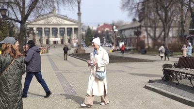 Міжнародний день щастя: у Тернополі роздали 100 наборів печива Міжнародний день щастя: у Тернополі роздали 100 наборів печива