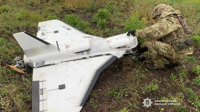 Вибухотехніки поліції знешкодили бойову частину російського ударного безпілотника