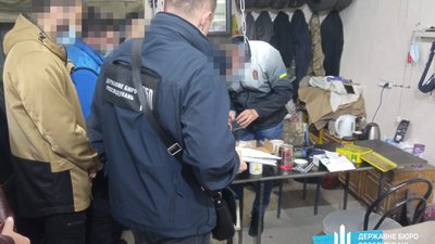 На Дніпропетровщині судитимуть поліцейських, які примушували виготовляти для них амфетамін на продаж