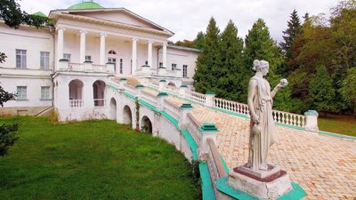 Не лише заради естетики: античні богині у дворянських палацах Чернігівщини Не лише заради естетики: античні богині у дворянських палацах Чернігівщини