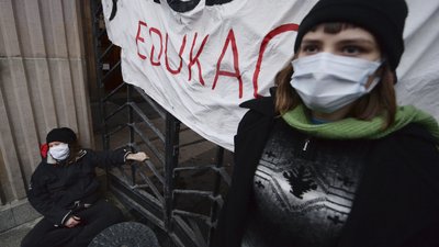 У Польщі сталися сутички між поліцією та учасниками протесту проти заборони абортів