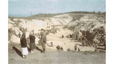 На Майдані відкрили стенди про трагедію у Бабиному Яру
