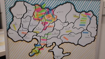 Українка в Нідерландах організувала середню школу для українських дітей біженців Українка в Нідерландах організувала середню школу для українських дітей біженців