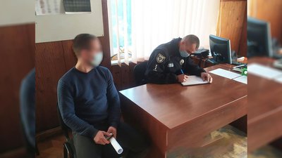 «Ваш родич у біді»: у Чернігові четверо пенсіонерів віддали невідомому чверть мільйона гривень «Ваш родич у біді»: у Чернігові четверо пенсіонерів віддали невідомому чверть мільйона гривень