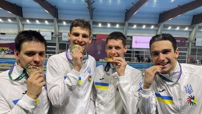 Третє золото поспіль: чернігівський плавець Олексій Коломієць знову на п’єдесталі Дефлімпіади