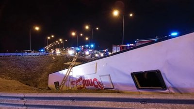 У Польщі автобус з українцями потрапив у ДТП, шестеро загиблих У Польщі автобус з українцями потрапив у ДТП, шестеро загиблих