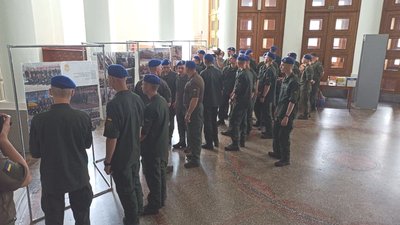 У Вінниці презентували виставку світлин нацгвардійця Віталія Марківа У Вінниці презентували виставку світлин нацгвардійця Віталія Марківа