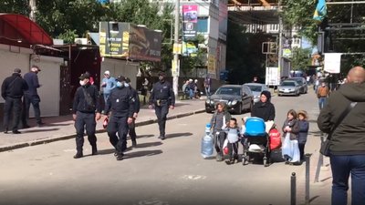 Стрижка, яблука з медом, риб'ячі голови: в Умані хасиди готуються до святкування Стрижка, яблука з медом, риб'ячі голови: в Умані хасиди готуються до святкування