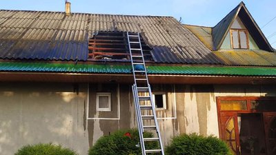 Дві пожежі на Тячівщині: причини та збитки встановлюють Дві пожежі на Тячівщині: причини та збитки встановлюють