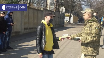 23 призовника строкової служби із Сум відправили в обласний збірний пункт 23 призовника строкової служби із Сум відправили в обласний збірний пункт