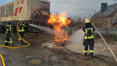 В селі біля Луцька горіли газові комунікації. Одна людина отримала опіки В селі біля Луцька горіли газові комунікації. Одна людина отримала опіки