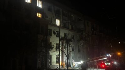 Армія РФ атакувала Запоріжжя та влучила в житловий будинок: є загибла та поранені Армія РФ атакувала Запоріжжя та влучила в житловий будинок: є загибла та поранені