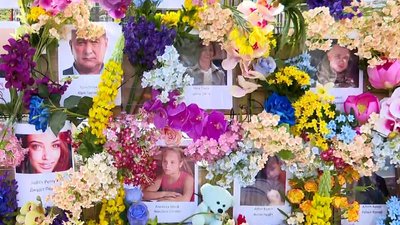 Американець створив у Львові "Стіну пам'яті" про людей, які загинули через напад Росії Американець створив у Львові "Стіну пам'яті" про людей, які загинули через напад Росії