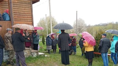У селі Рожни містяни 26 квітня 2023 року проголосували за перехід храму Покрови Пресвятої Богородиці з УПЦ (МП) до ПЦУ.