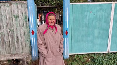 "Вулиць тут уже немає". Як живе село на Сумщині, в якому залишилося четверо жителів "Вулиць тут уже немає". Як живе село на Сумщині, в якому залишилося четверо жителів
