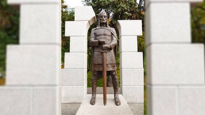 Битва під Лиственом, або як виникло Чернігівське князівство Битва під Лиственом, або як виникло Чернігівське князівство