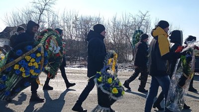 У селищі Степанівка на Сумщині попрощалися з Владиславом Кулябіним У селищі Степанівка на Сумщині попрощалися з Владиславом Кулябіним