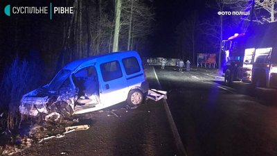У реанімації помер водій із потрійної ДТП на Рівненщині У реанімації помер водій із потрійної ДТП на Рівненщині