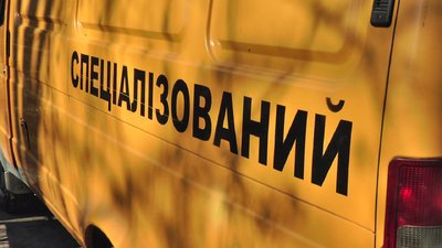 Для перевезення тіл померлих від коронавірусу використовуватимуть спеціальний автомобіль Для перевезення тіл померлих від коронавірусу використовуватимуть спеціальний автомобіль