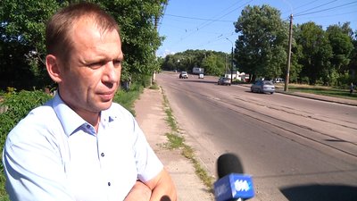 У Житомирі водії масово ріжуть шини автомобілів об трамвайну колію У Житомирі водії масово ріжуть шини автомобілів об трамвайну колію