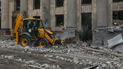 Харківська обласна адміністрація після авіаудару Росії — фоторепортаж Харківська обласна адміністрація після авіаудару Росії — фоторепортаж
