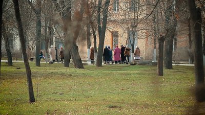 Хворі на прогулянці Хворі на прогулянці