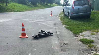 У Хмельницькому в ДТП травмувався 13-річний водій електросамоката