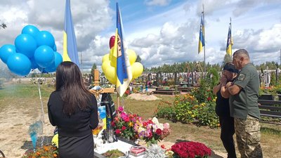 "Втрачати дитину — великий біль": спогади про загиблого прикордонника з Волині Владислава Зусько "Втрачати дитину — великий біль": спогади про загиблого прикордонника з Волині Владислава Зусько