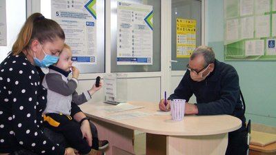 Найвищий відсоток щеплення на Вінниччині: у Ладижині вакцинувалися майже 70% населення Найвищий відсоток щеплення на Вінниччині: у Ладижині вакцинувалися майже 70% населення