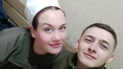 Їх поєднало військо та кухня. Історія кохання нацгвардійців з Хмельниччини Їх поєднало військо та кухня. Історія кохання нацгвардійців з Хмельниччини