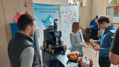 "Найсмачніша донація зими": у Львові донорів крові для військових пригощали пампухами "Найсмачніша донація зими": у Львові донорів крові для військових пригощали пампухами
