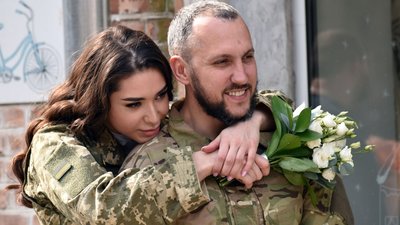 Війна коханню не завада. Заступник голови Кіровоградської облради приїхав з передової одружитися