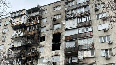Атака РФ на Одесу 31 грудня 2025 року, Транспортна 7ж