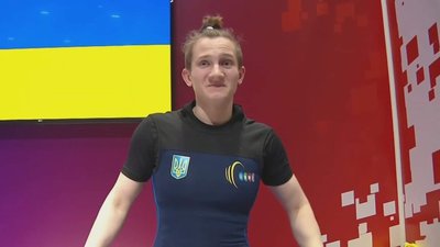Два світові рекорди та 11 медалей. Як виступила Україна на юніорському ЧС з важкої атлетики
