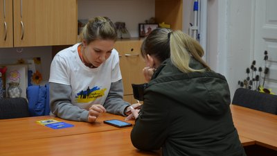 У громаді на Тернопільщині переселенці подають заявки на отримання грошової допомоги