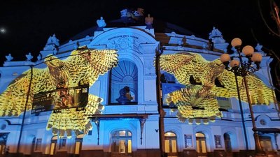 Швейцарський художник зі світла підсвітив Швейцарський художник зі світла підсвітив