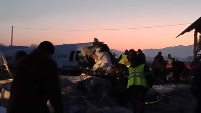 У Казахстані розбився літак зі 100 людьми на борту. Що відомо про катастрофу У Казахстані розбився літак зі 100 людьми на борту. Що відомо про катастрофу