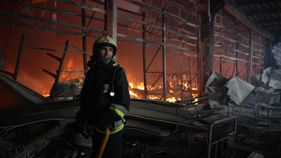 ДСНС гасить пожежу в Харкові 25 травня