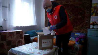 Жителі Гранітного отримали допомогу від Червоного Хреста