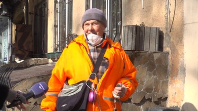 В Одесі містяни годують безпритульних тварин