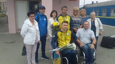 У Миколаєві зустріли учасника паралімпійських ігор Олега Науменка