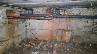 Мешканці миколаївської п'ятиповерхівки скаржаться на проблеми з каналізацією Мешканці миколаївської п'ятиповерхівки скаржаться на проблеми з каналізацією