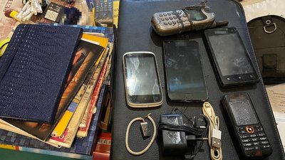 За заняття таким видом кримінальної діяльності чоловікові додатково оголосили ще одну підозру. Фото: ГУ НП у Хмельницькій області За заняття таким видом кримінальної діяльності чоловікові додатково оголосили ще одну підозру. Фото: ГУ НП у Хмельницькій області