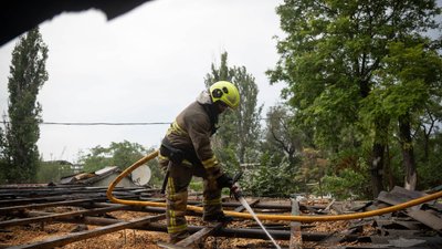 В Одесі після ранкової атаки РФ загорівся будинок: є травмовані В Одесі після ранкової атаки РФ загорівся будинок: є травмовані