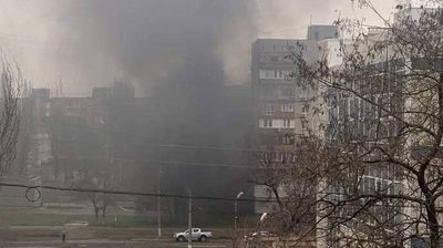 Російські окупанти обстріляли маріупольську школу мистецтв, де переховувались люди