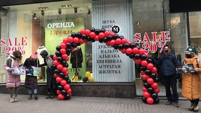 "Хутро належить тваринам": У Києві проходить марш до Всесвітнього дня без хутра "Хутро належить тваринам": У Києві проходить марш до Всесвітнього дня без хутра